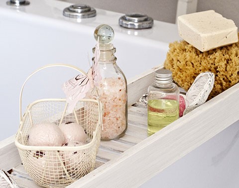 暖呼呼出浴美人，精油泡澡的小歇時光